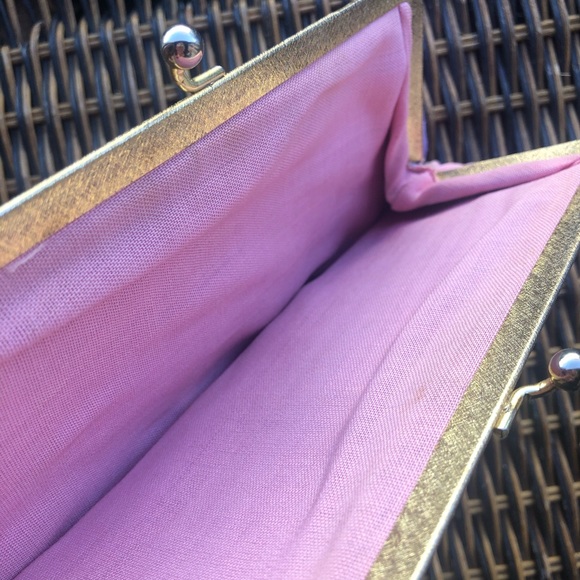 3 for $20! Vintage | Pastel Clutch - Picture 2 of 3